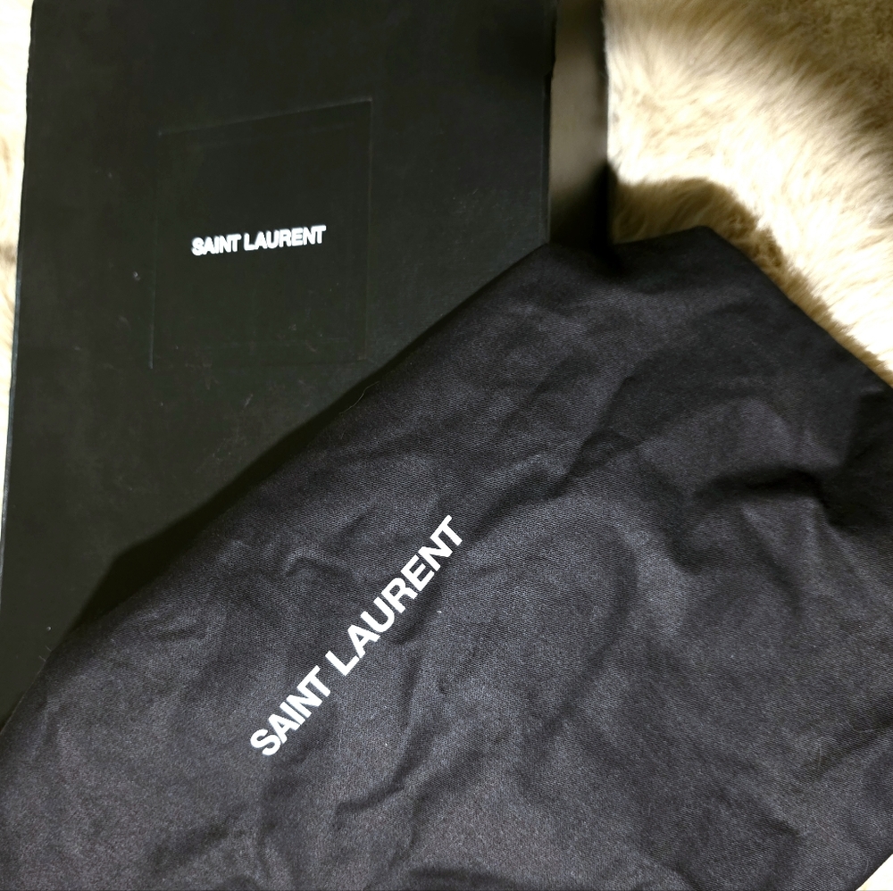 Saint Laurent Medium Loulou Quilted Leather Chain Shoulder Bag - Picture 16 of 16
